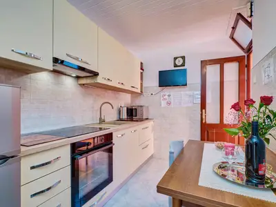 Ferienwohnung für 2 Personen (37 m²) in Mali Lošinj 8/10