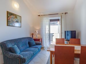 22807457-Ferienwohnung-5-Mali Lošinj-300x225-5