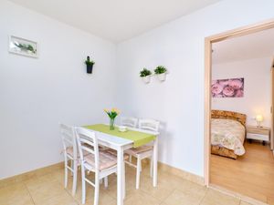 22806789-Ferienwohnung-2-Mali Lošinj-300x225-1