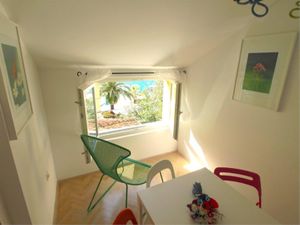 22809043-Ferienwohnung-3-Mali Lošinj-300x225-2