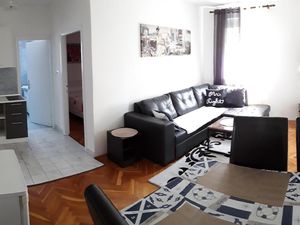 22808539-Ferienwohnung-3-Mali Lošinj-300x225-3