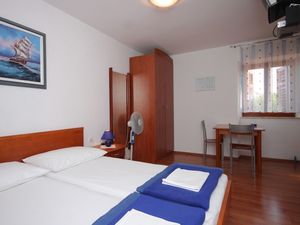 18688613-Ferienwohnung-2-Mali Lošinj-300x225-4