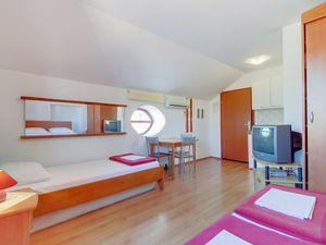 18688611-Ferienwohnung-3-Mali Lošinj-300x225-2