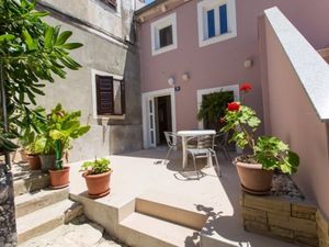 Ferienwohnung mit Schlafzimmer (80 m&sup2;) in Mali Lošinj