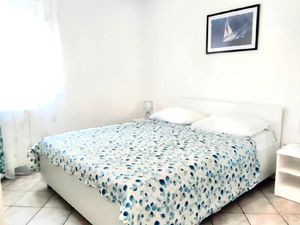 22807719-Ferienwohnung-3-Mali Lošinj-300x225-4