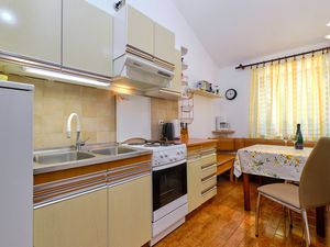 23926805-Ferienwohnung-4-Mali Lošinj-300x225-2