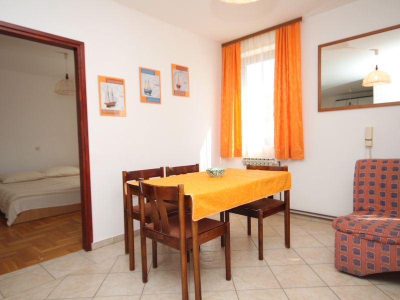 23930052-Ferienwohnung-4-Mali Lošinj-800x600-2