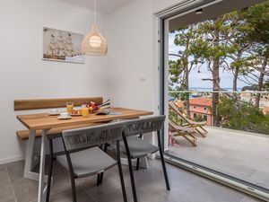 23754427-Ferienwohnung-4-Mali Lošinj-300x225-4