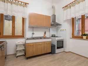 23758875-Ferienwohnung-4-Mali Lošinj-300x225-5