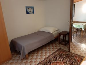 18322797-Ferienwohnung-3-Mali Lošinj-300x225-5