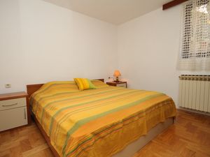 18520323-Ferienwohnung-5-Mali Lošinj-300x225-5