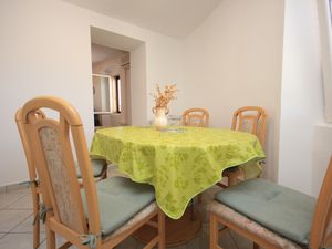 18688621-Ferienwohnung-4-Mali Lošinj-300x225-3