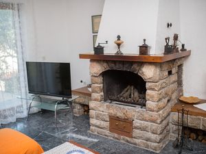 19126365-Ferienwohnung-5-Mali Lošinj-300x225-2