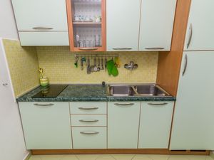 19127680-Ferienwohnung-2-Mali Lošinj-300x225-2