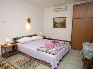 19050830-Ferienwohnung-2-Mali Lošinj-300x225-4