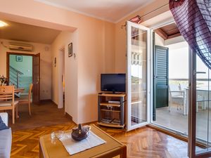 19128238-Ferienwohnung-5-Mali Lošinj-300x225-1