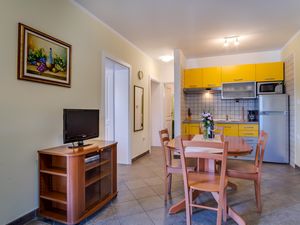 19126938-Ferienwohnung-5-Mali Lošinj-300x225-2