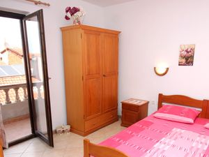 19127063-Ferienwohnung-2-Mali Lošinj-300x225-5