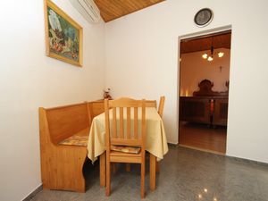 19128746-Ferienwohnung-2-Mali Lošinj-300x225-2