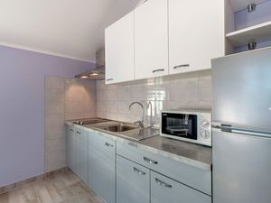 21759363-Ferienwohnung-4-Mali Lošinj-300x225-4