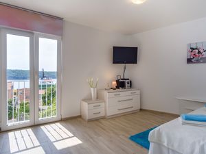 22630153-Ferienwohnung-2-Mali Lošinj-300x225-3