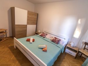 23562248-Ferienwohnung-2-Mali Lošinj-300x225-4