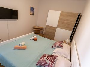 23562248-Ferienwohnung-2-Mali Lošinj-300x225-5