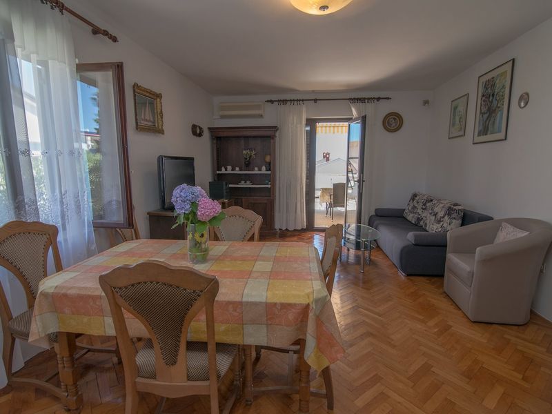 23661124-Ferienwohnung-5-Mali Lošinj-800x600-1