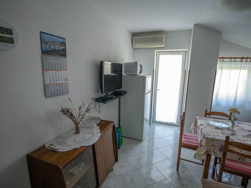 23676841-Ferienwohnung-3-Mali Lošinj-800x600-2