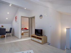 24000415-Ferienwohnung-4-Mali Lošinj-300x225-1