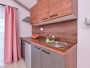 24006978-Ferienwohnung-2-Mali Lošinj-300x225-3