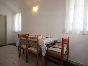 23929969-Ferienwohnung-3-Mali Lošinj-300x225-2