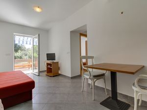 23930009-Ferienwohnung-4-Mali Lošinj-300x225-4