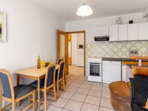 23931520-Ferienwohnung-5-Mali Lošinj-300x225-4