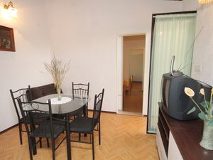 23928460-Ferienwohnung-4-Mali Lošinj-300x225-3