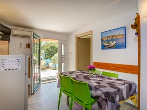 23928467-Ferienwohnung-4-Mali Lošinj-300x225-4