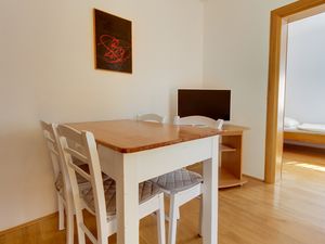 23930010-Ferienwohnung-6-Mali Lošinj-300x225-3