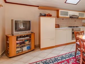 23932166-Ferienwohnung-3-Mali Lošinj-300x225-2