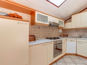 23932166-Ferienwohnung-3-Mali Lošinj-300x225-5