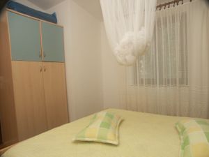 23926770-Ferienwohnung-4-Mali Lošinj-300x225-5