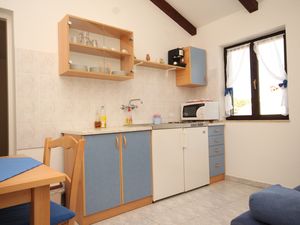 23930001-Ferienwohnung-3-Mali Lošinj-300x225-4