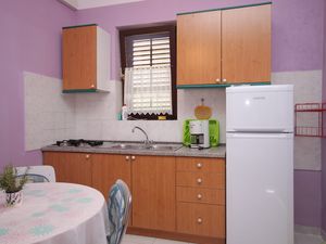 23926782-Ferienwohnung-3-Mali Lošinj-300x225-4