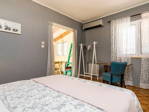 23926794-Ferienwohnung-2-Mali Lošinj-300x225-5