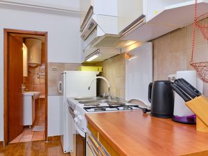 23926805-Ferienwohnung-4-Mali Lošinj-300x225-3