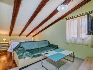 24029179-Ferienwohnung-3-Mali Lošinj-300x225-1