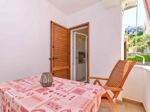 24033344-Ferienwohnung-2-Mali Lošinj-300x225-4