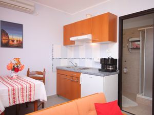 23929982-Ferienwohnung-2-Mali Lošinj-300x225-4