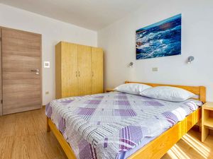 23958669-Ferienwohnung-4-Mali Lošinj-300x225-2