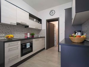 23779709-Ferienwohnung-5-Malinska-300x225-5