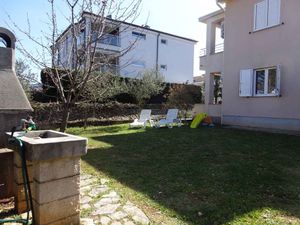 23780122-Ferienwohnung-5-Malinska-300x225-3